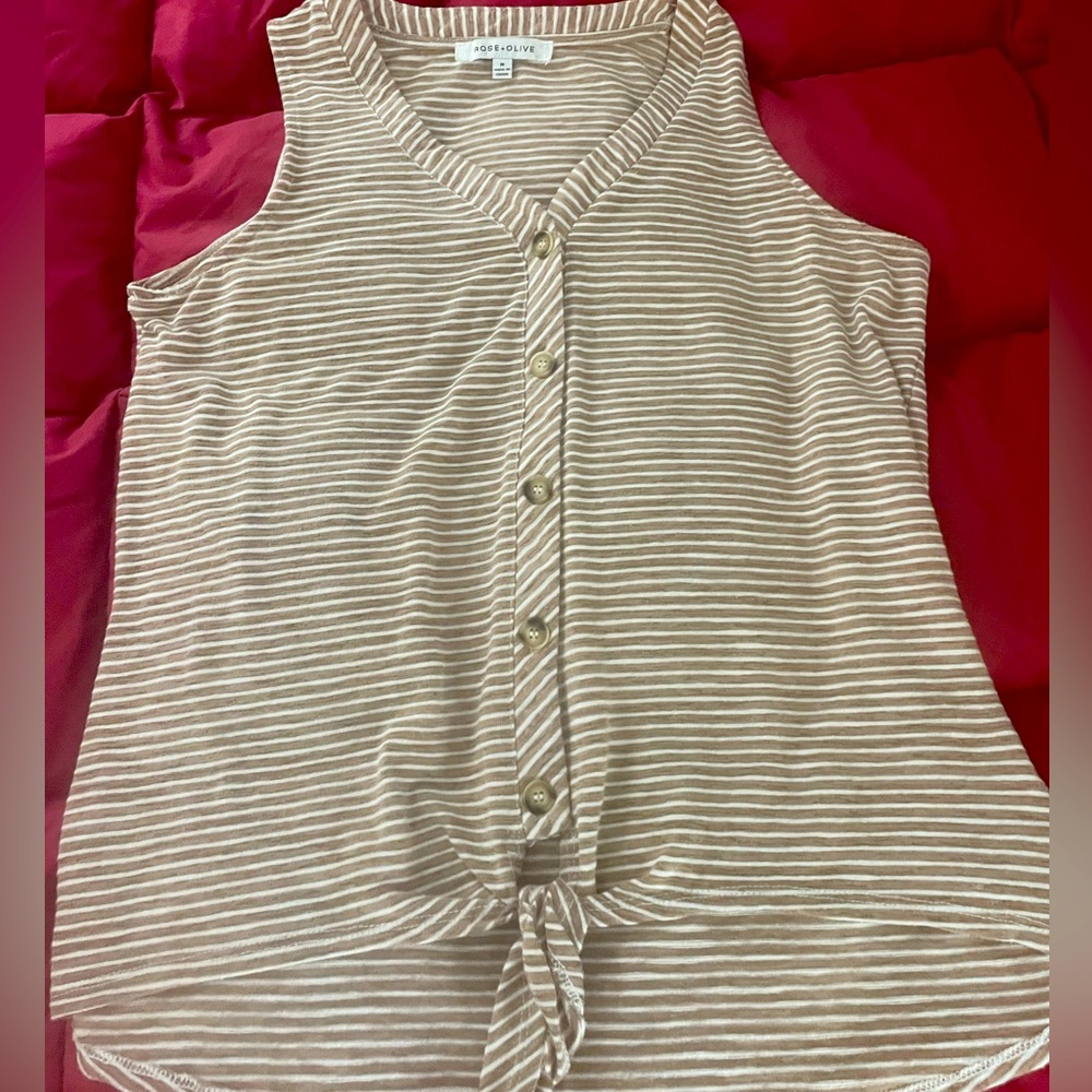Tank button shirt with tie bottom